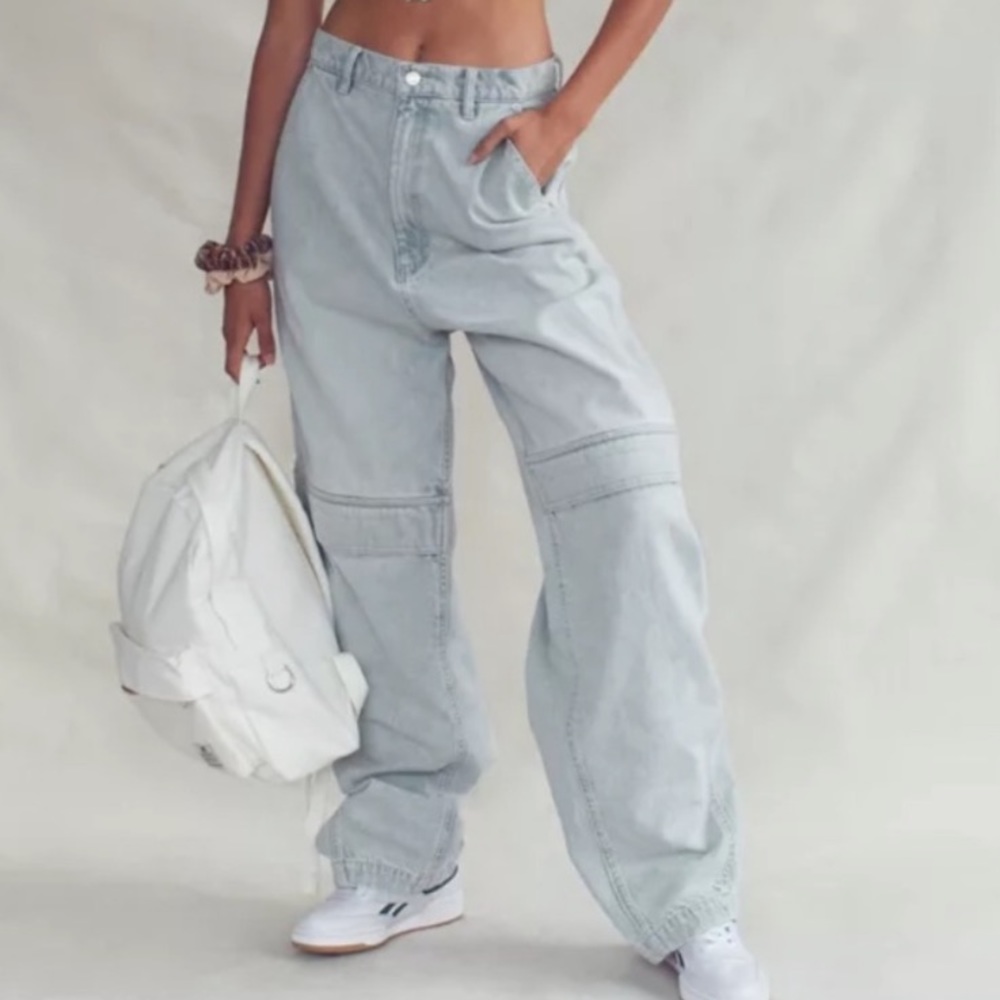 Urban Outfitters BDG High Rise Extreme Baggy wide leg skate Jeans light wash 31
